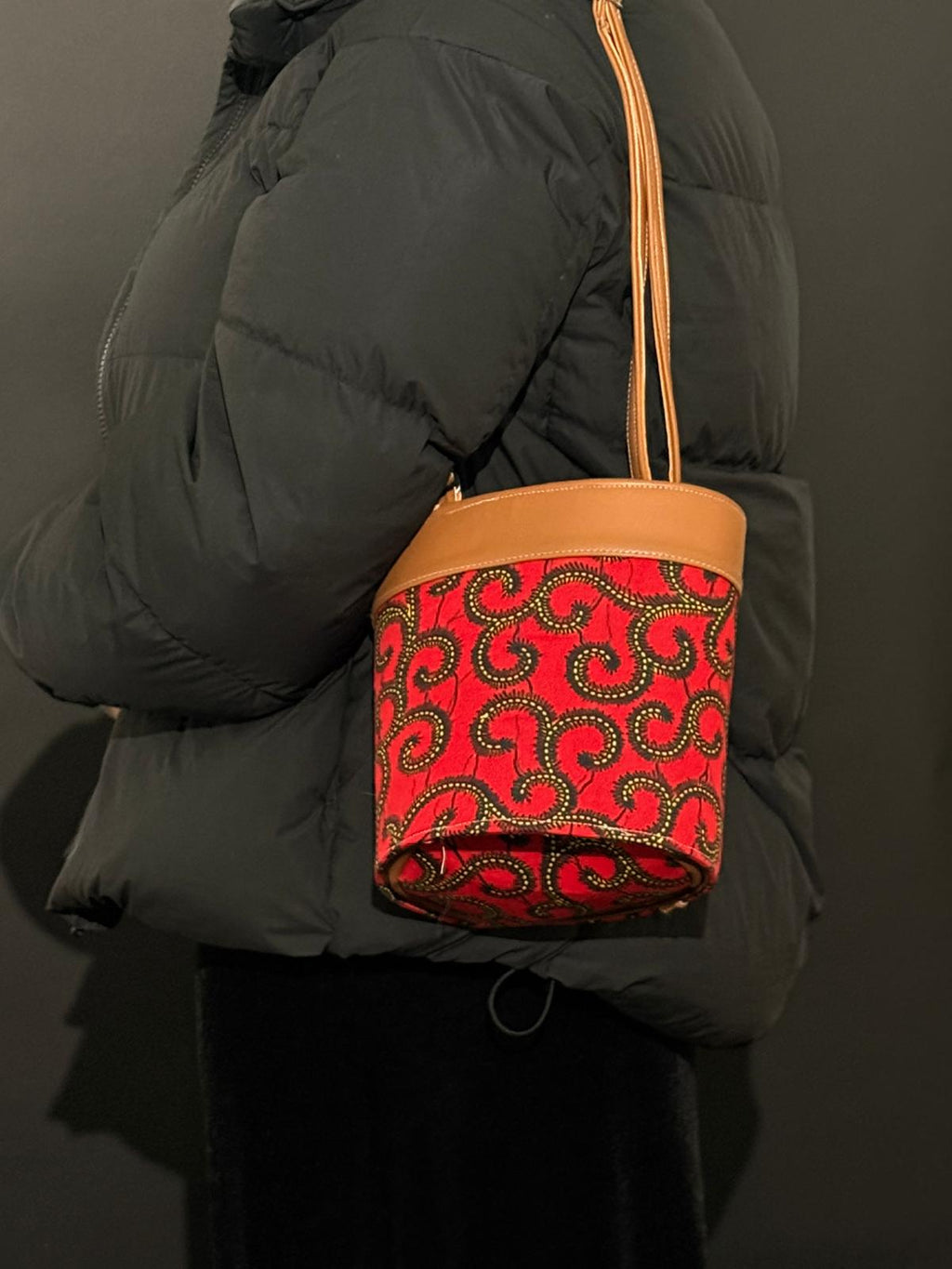 Sac Bandoulière Seau – Élégance Moderne & Inspiration Africaine