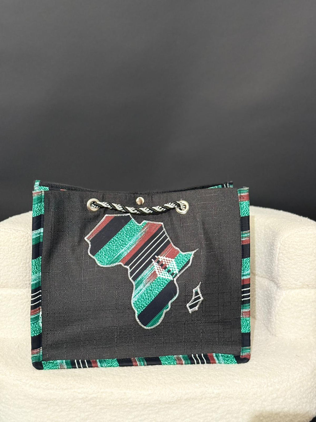 Sac Adouna